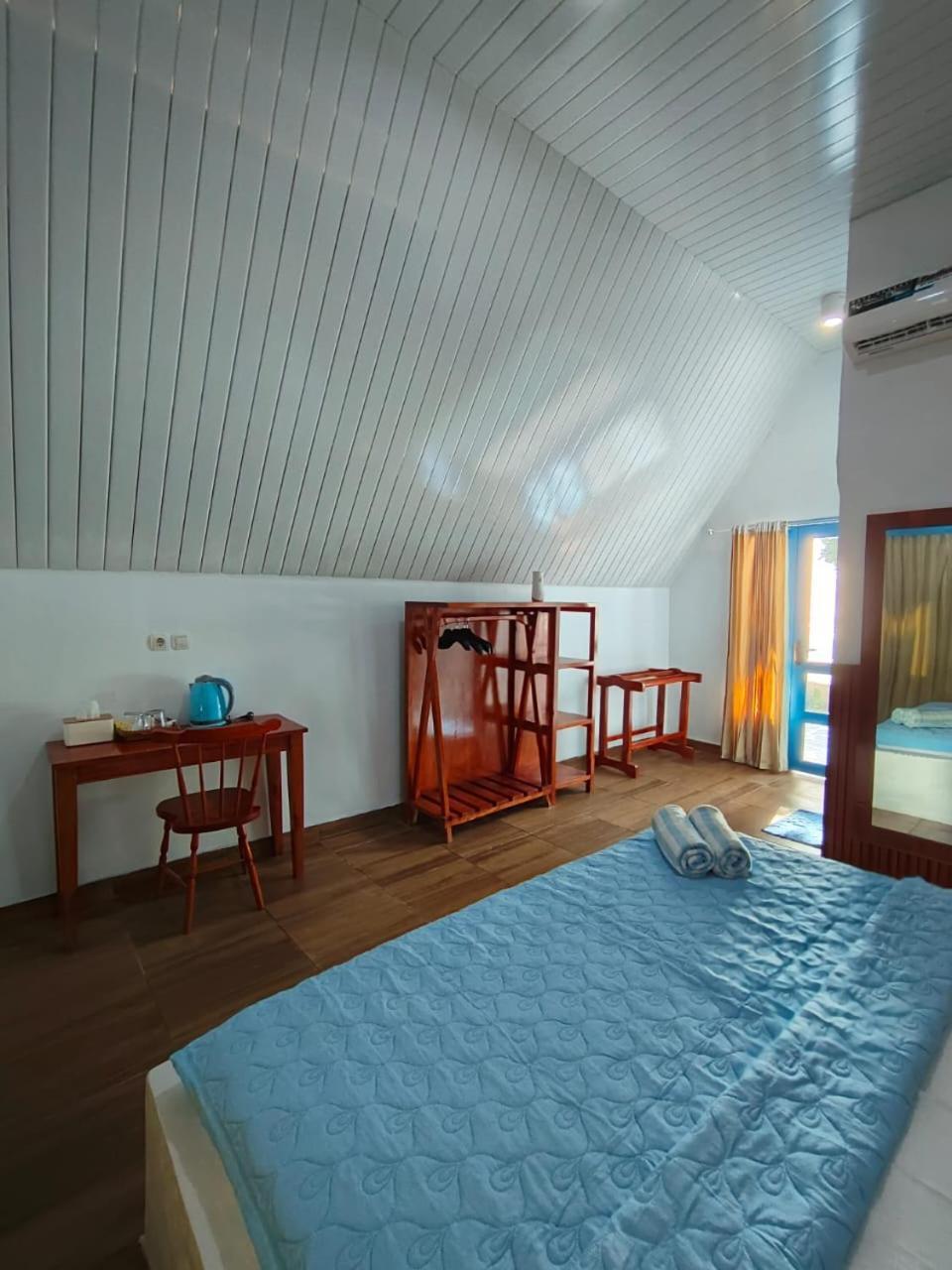 Tria Maria Cottage Ngurbloat Extérieur photo