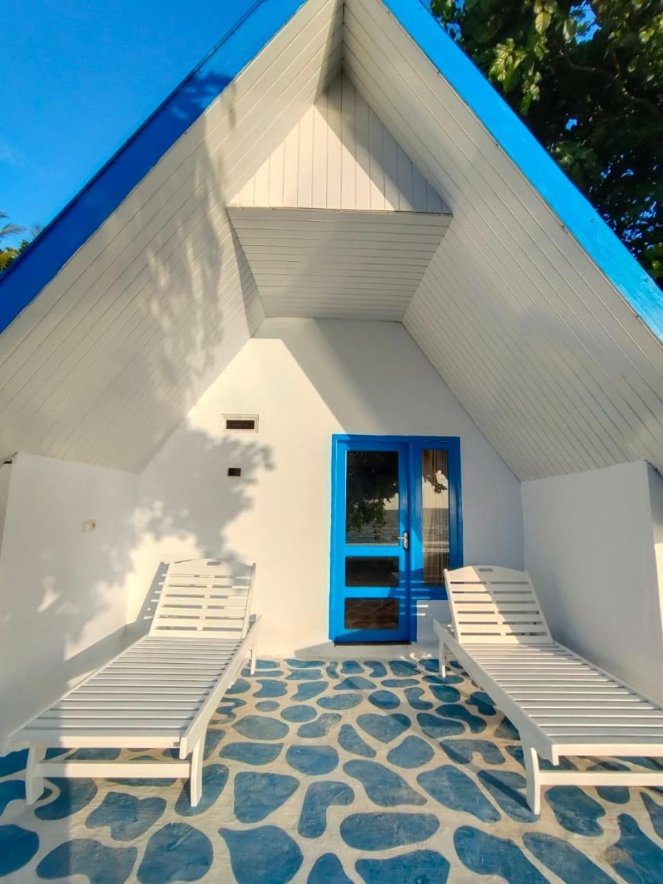Tria Maria Cottage Ngurbloat Extérieur photo